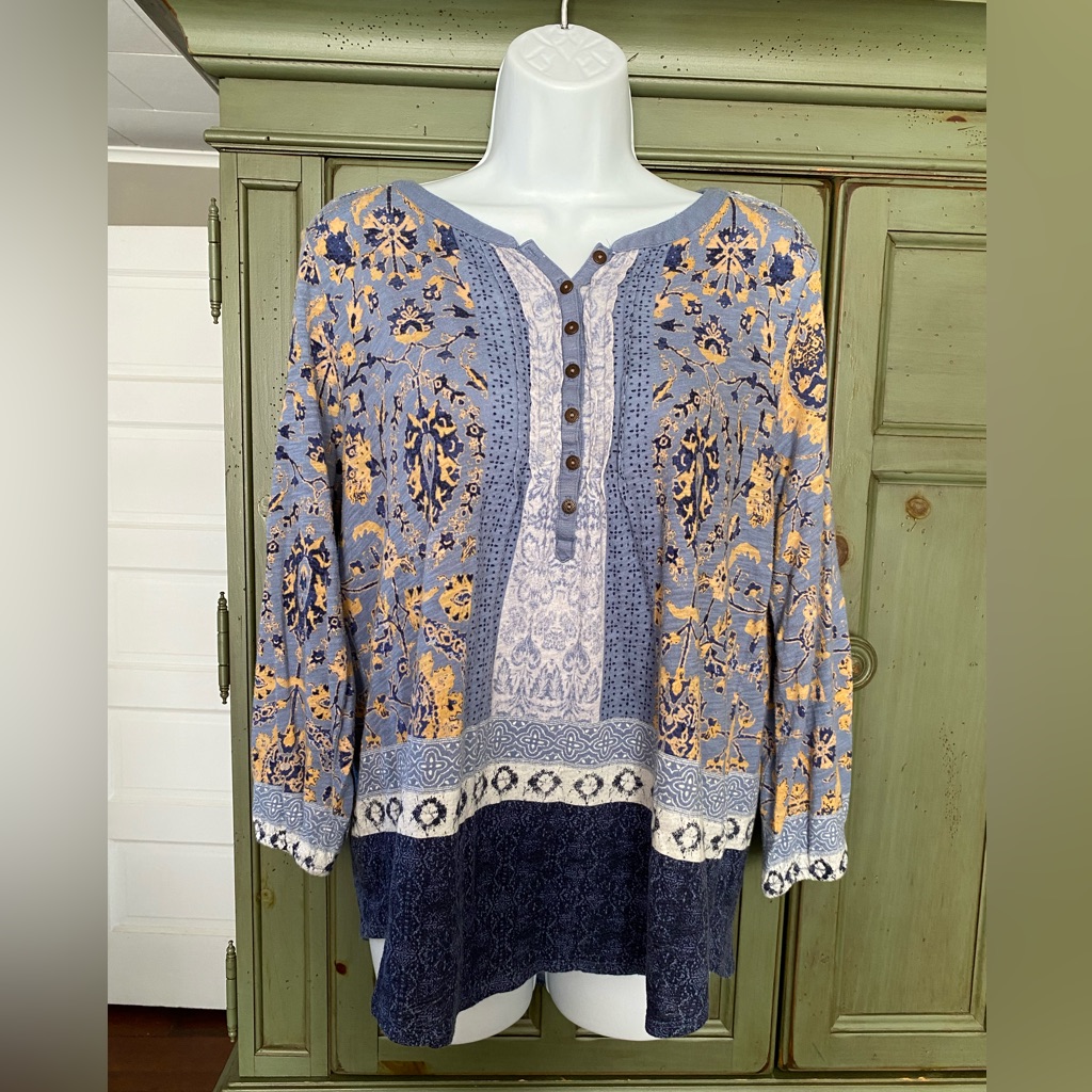 320 Lucky Brand Top